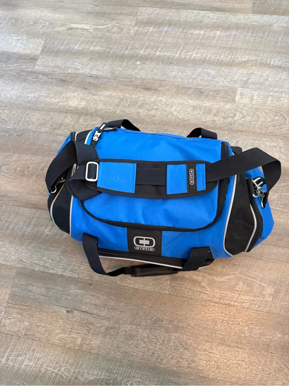 OGIO Duffel Bag Blue Black Gym Travel Sports Bag Shoe Compartment
